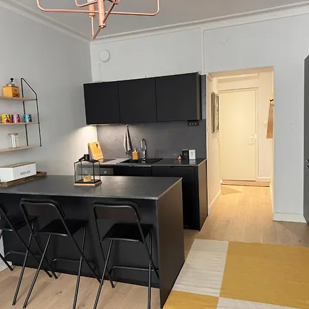Cozy In Ullanlinna With Location Helsinki