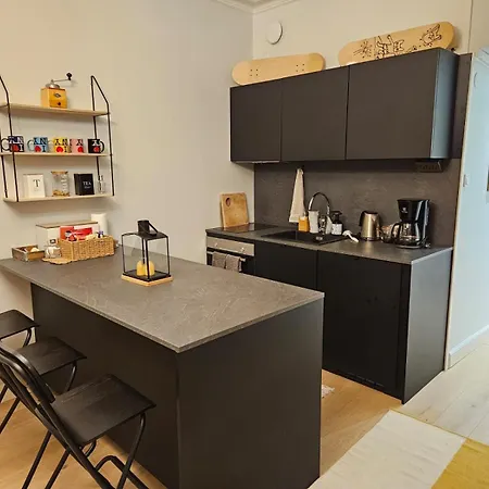 Cozy In Ullanlinna With Location * Helsinki